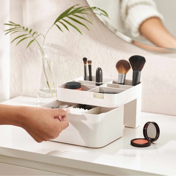 Viva Cosmetic Organizer with Drawer by Joseph Joseph - Picture 3 of 7